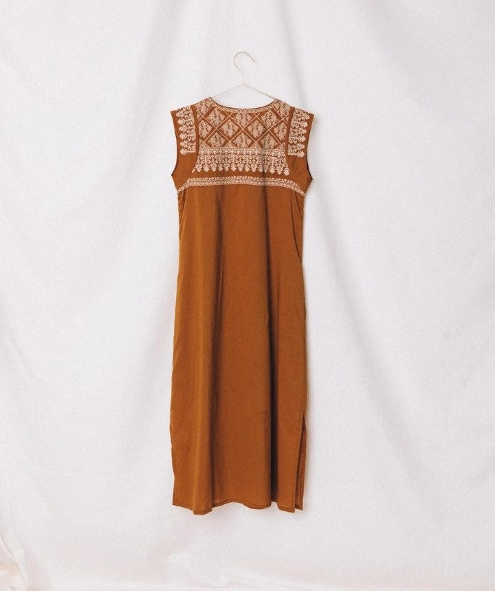 Robe longue Ysee – Caramel, Broderie Sable