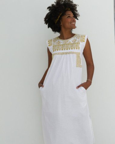 Robe Ysée Longue – Blanche x Broderie Curry