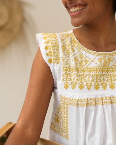 Robe Ysée Courte – Blanche x Broderie Curry