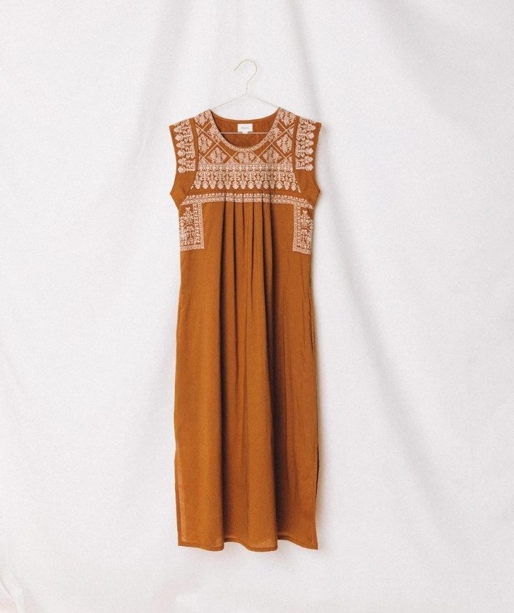 Robe longue Ysee – Caramel, Broderie Sable