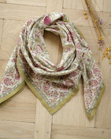 Foulard grand format en voile de coton – Mina Vanille Framboise